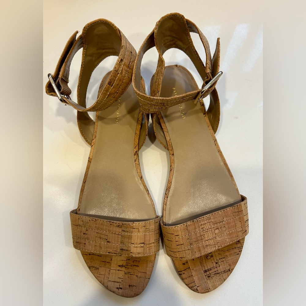 Ann Taylor Farrah Corked Flat Sandals.